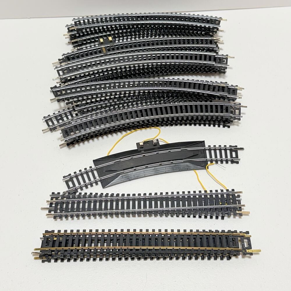 Mixed Lot Of 41 Pre-owned HO Train Track Pieces, Curved And Straight